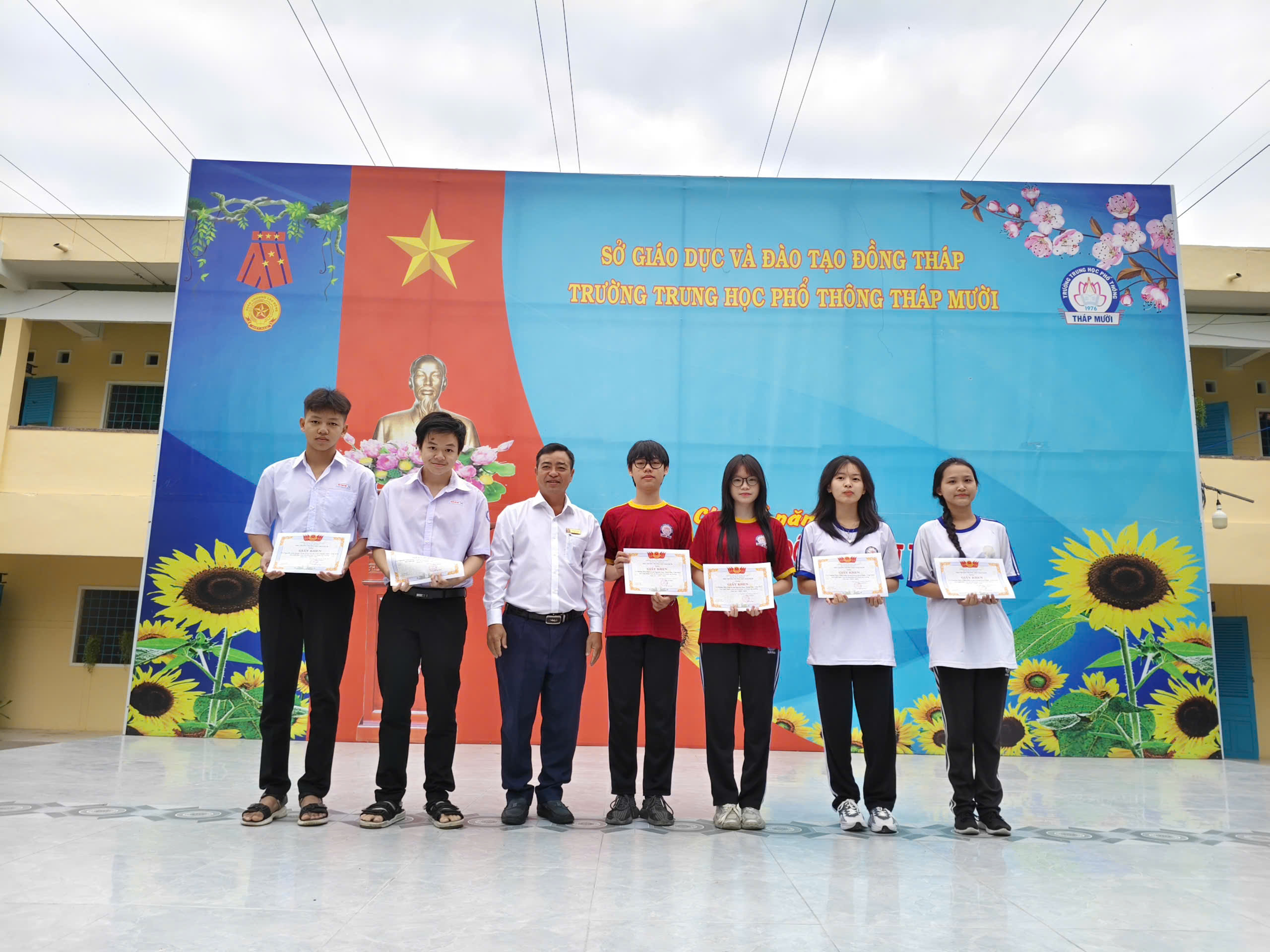 Khen thưởng cuộc thi Khoa học kỹ thuật, năm học 2025-2026